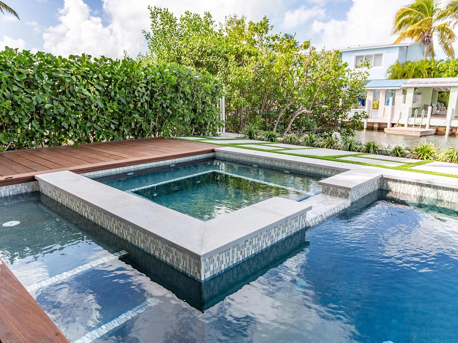 Escada Em Madeira Nobre — obra executada pela DeckPro
