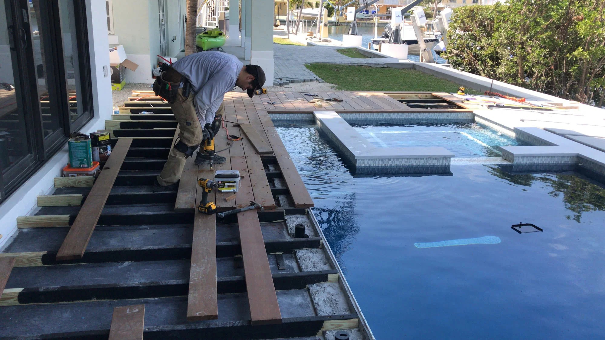 Deck E Piscina Vistos De Cima — obra executada pela DeckPro